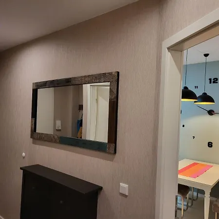 Moderne Wohnung Mit Terrasse Im Zentrum Magdeburg דירה *