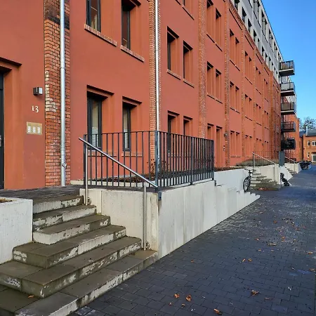 Moderne Wohnung Mit Terrasse Im Zentrum Magdeburg דירה *