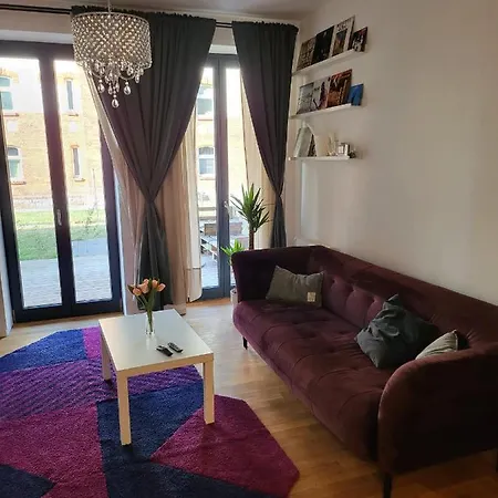 Moderne Wohnung Mit Terrasse Im Zentrum Magdeburg מגדבורג