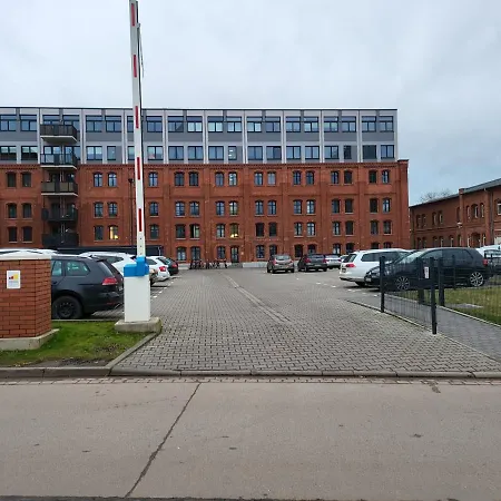 Moderne Wohnung Mit Terrasse Im Zentrum Magdeburg מגדבורג